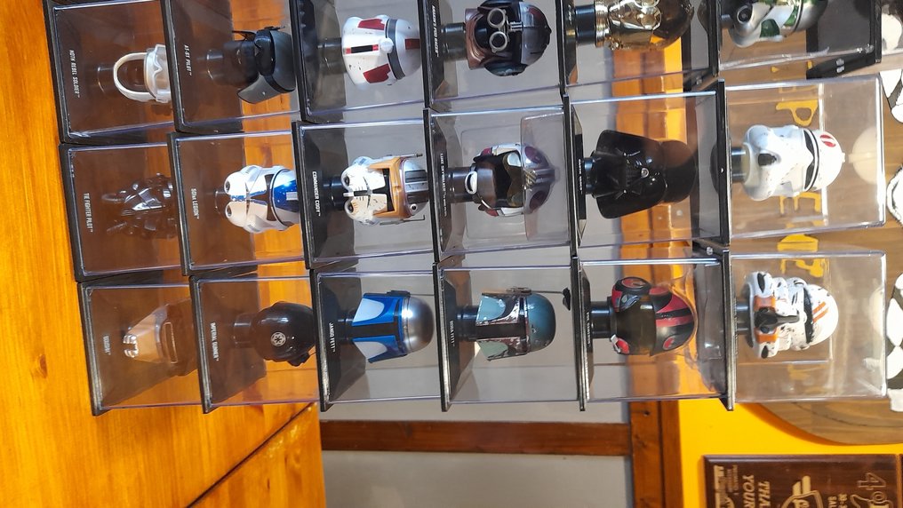 De Agostini  - Figurine de acțiune - Collection of 50 helmets in vinyl display cases - Star Wars #3.2