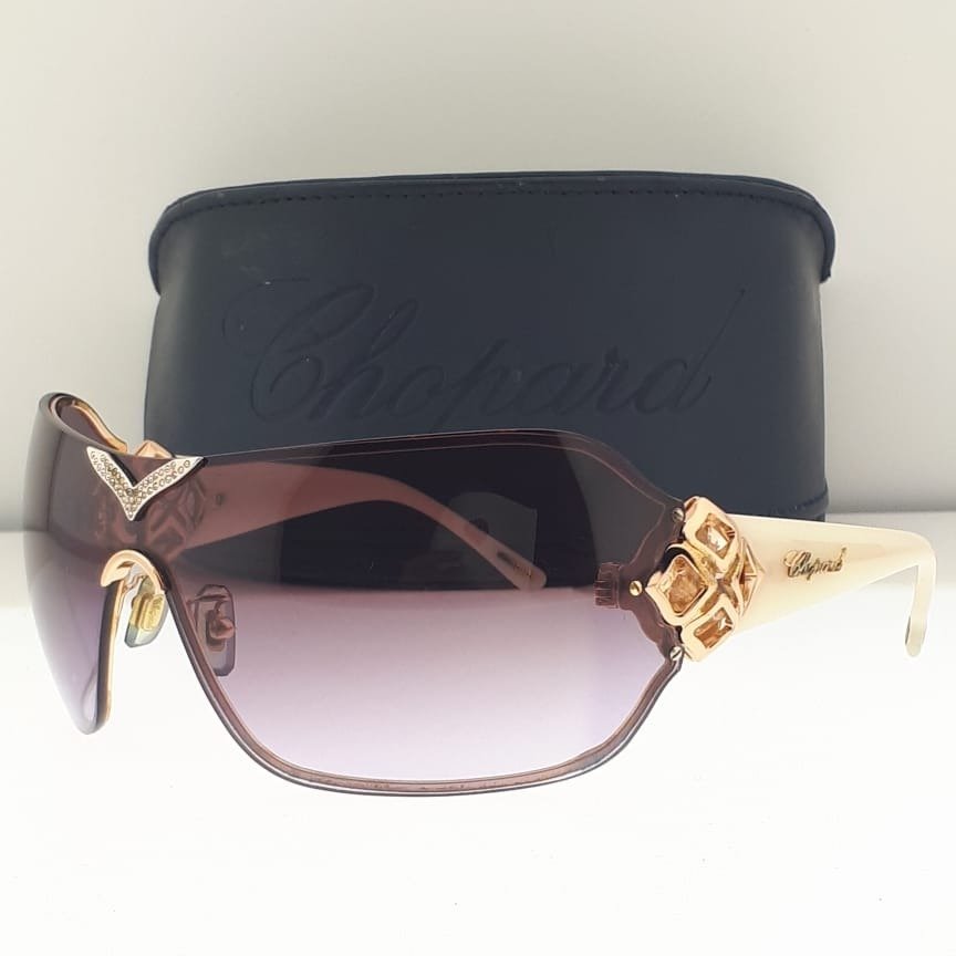 Chopard - Shield Gold Tone Metal & White Acetate Decorated with Transparent and Amber Tone Swarovski Crystals - Gafas de sol #1.1