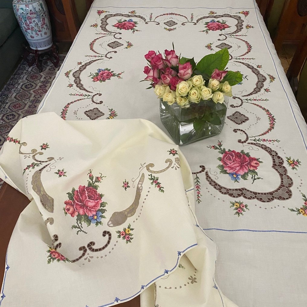 手工刺繡桌布和布拉諾蕾絲。義大利 - 桌布  - 280 cm - 235 cm #1.1