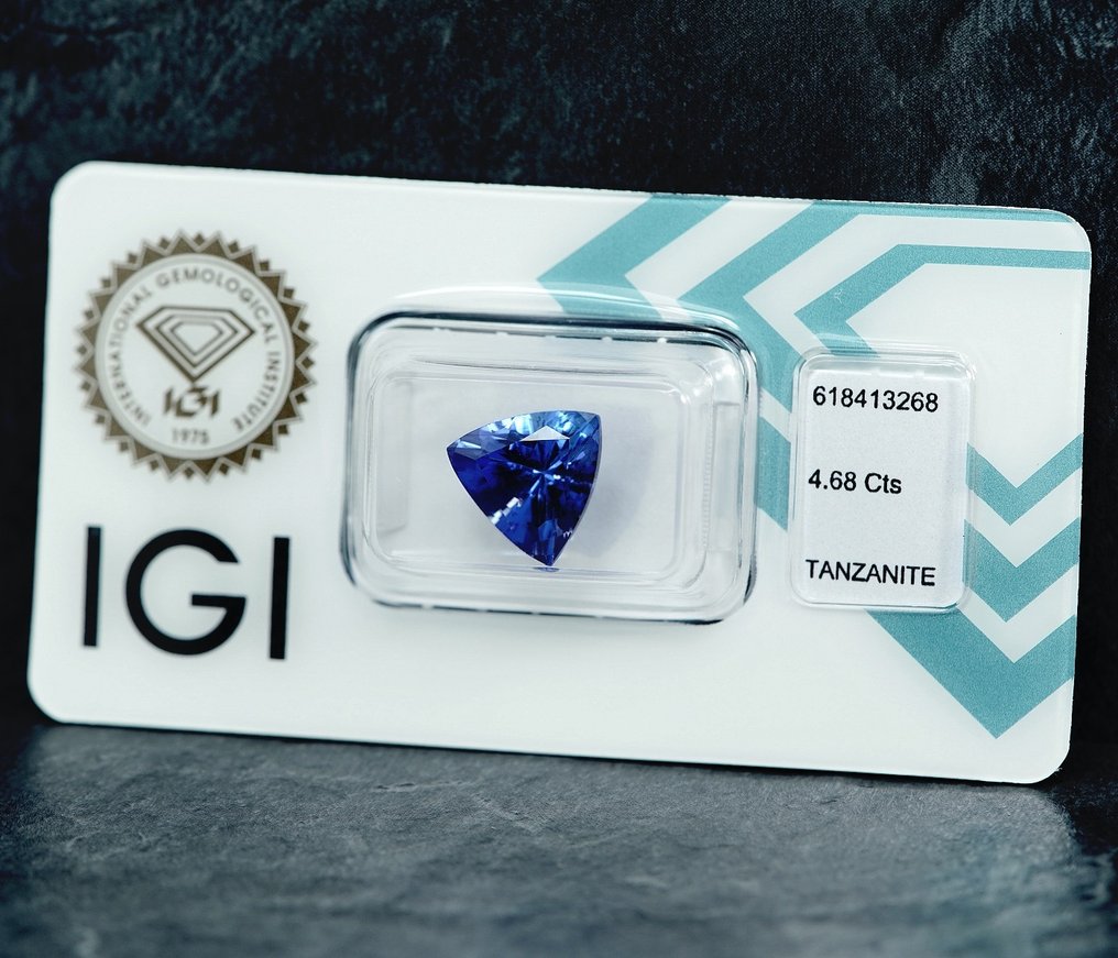 Tanzanit - 4.68 ct - Nemzetközi Gemmológiai Intézet (IGI) #4.3