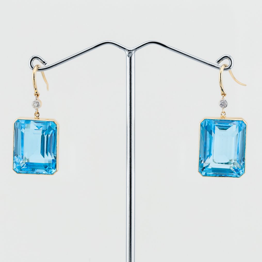 No Reserve Price - (ALGT Certified) -  Blue Topaz (62.99)Cts (2) Pcs Diamond (0.14) Cts (2) Pcs - Earrings - 14 kt. Yellow gold #1.1