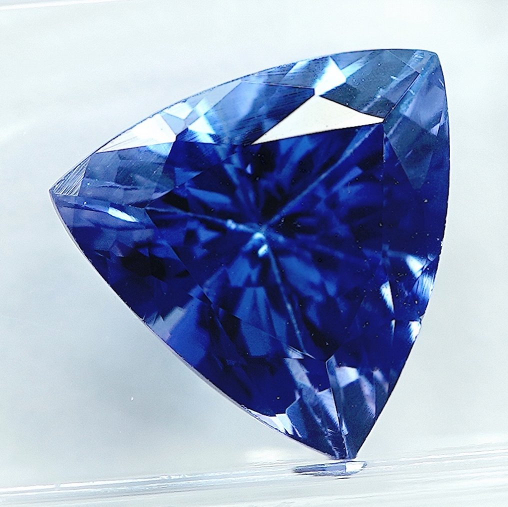 Tanzanit - 4.68 ct - Nemzetközi Gemmológiai Intézet (IGI) #2.1