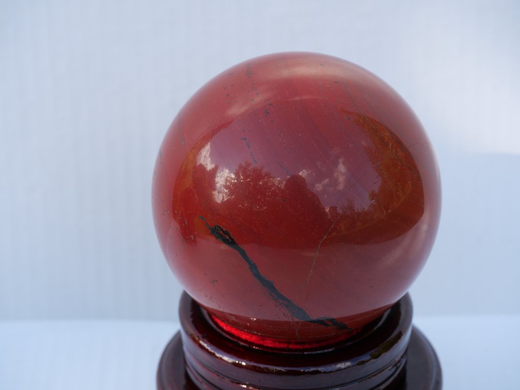 No Reserve rote Jaspis Sphere auf Holzständer Kugel ,Sphere - Höhe: 92 mm - Breite: 92 mm- 1134 g - (1) #2.1