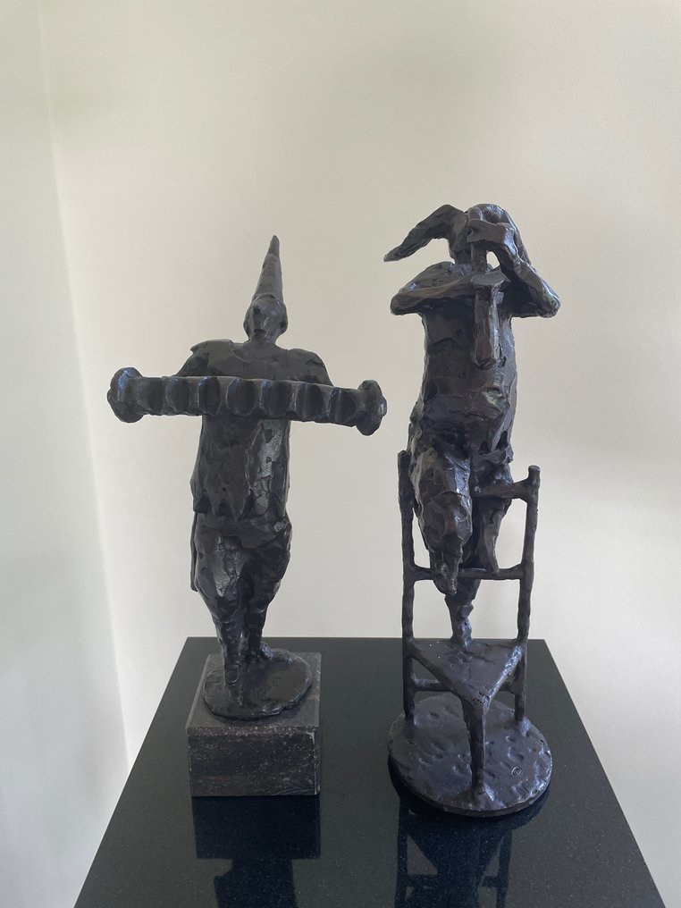 Szobrocska, Zwaar en abstract brons sculpturen van 2 clowns met muziek instrumenten - 33 cm - Bronz #1.1