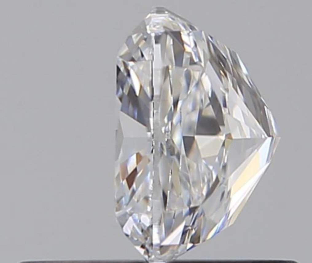 1 pcs Diamant  (Natur)  - 0.72 ct - Pude - D (farveløs) - VVS2 - Gemological Institute of America (GIA) #2.1