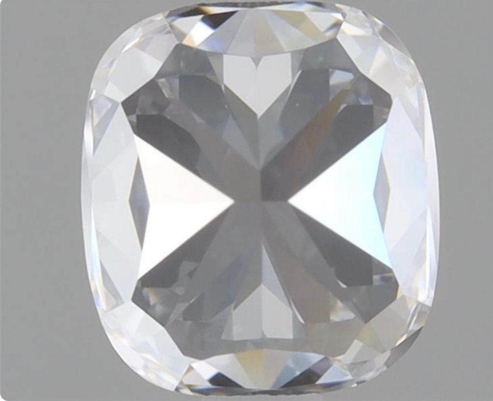 1 pcs Diamond  (Natural)  - 1.02 ct - Cushion - E - VVS2 - Gemological Institute of America (GIA) - Ex Ex #2.2