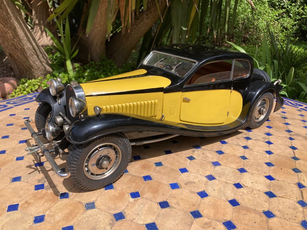 Pocher 1:8 - Machetă mașină - Bugatti T 50 1933 #1.1