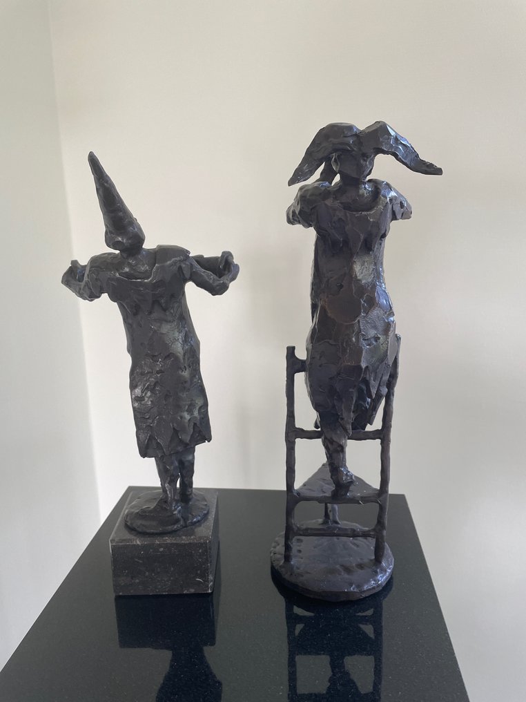 Szobrocska, Zwaar en abstract brons sculpturen van 2 clowns met muziek instrumenten - 33 cm - Bronz #2.1