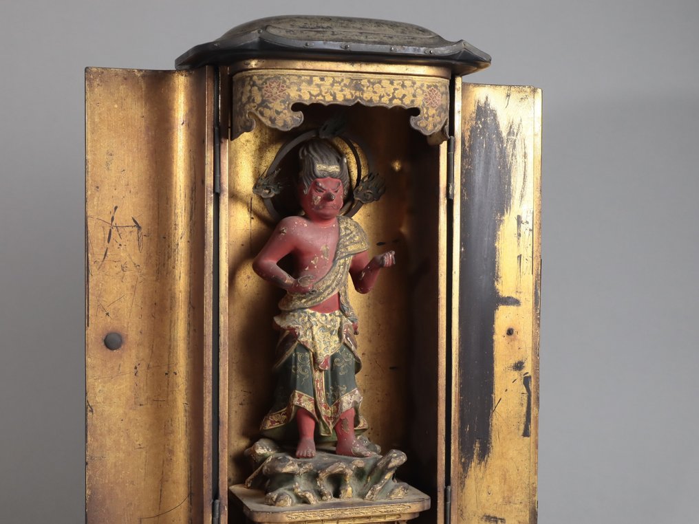 Konpira 金毘羅尊 Statue Blending Tengu Features in Buddhist Zushi Altar Cabinet - Skulptur Holz - Japan - Edo-Zeit oder später #3.1