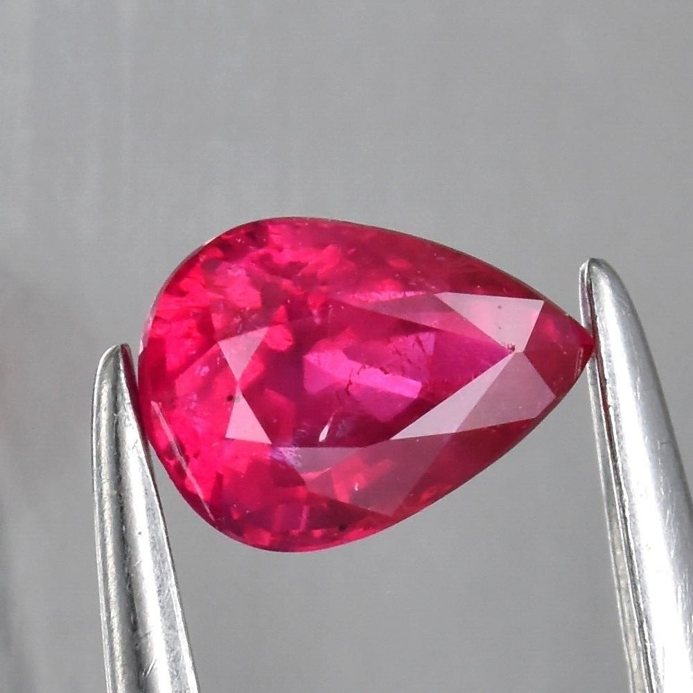 Fine Color Quality - Vivid Purple Pinkish Red Ruby - 0.40 ct #2.1