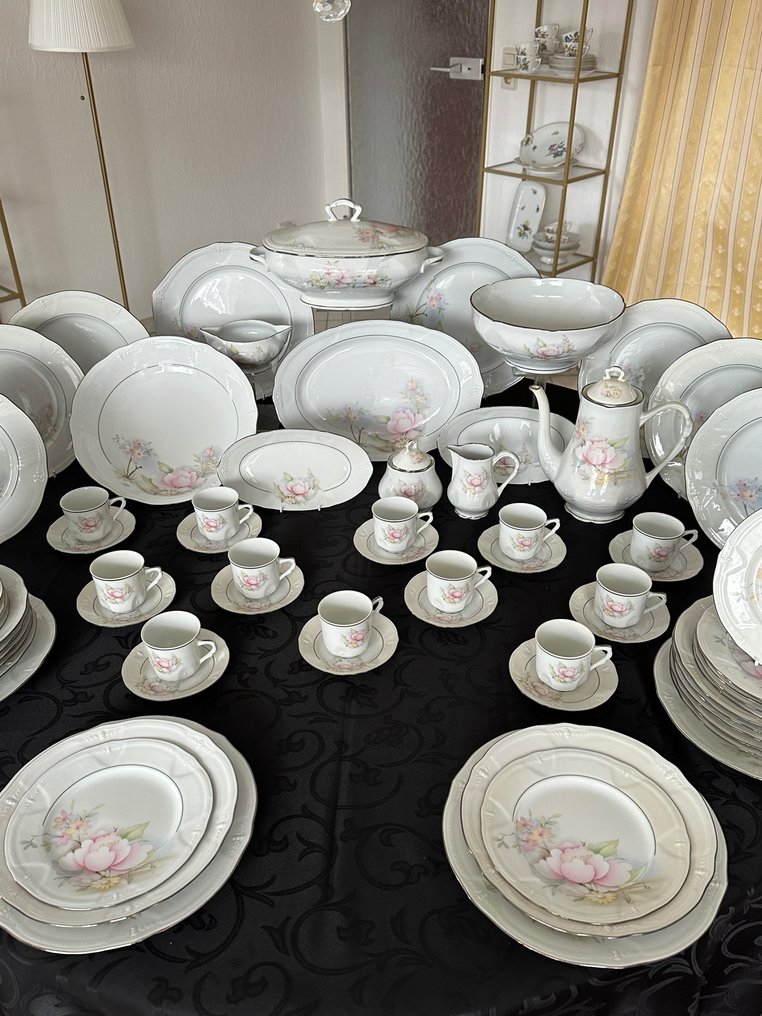 Porzelaine Limoges - Art Deco Speise-Service für 10-12 Personen mit 70 Teilen - Dinner set for 12 (70) - Art Deco - Porcelain #1.2