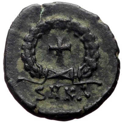 Império Romano. Teodósio II (402-450 d.C.). Æ4 Good portrait for the issue  (Sem preço de reserva) #1.2