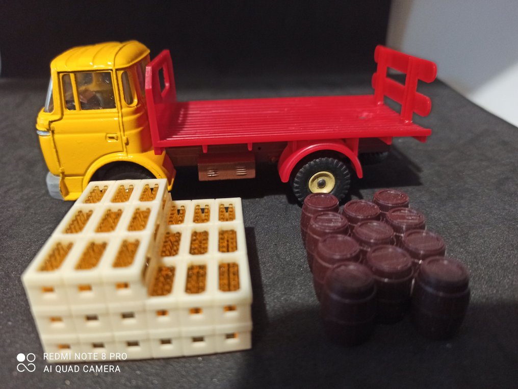 Dinky Toys 1:43 - Modellauto - ref. 588 Camion Brasseur Berliet Gak et boîte d'origine #2.1