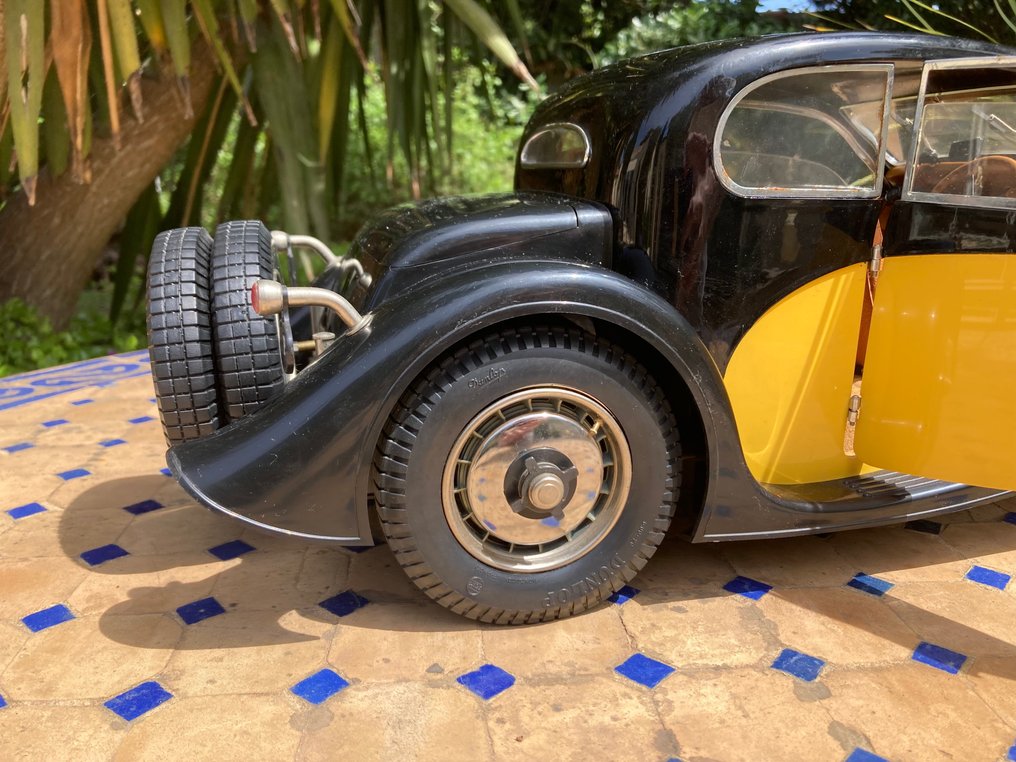Pocher 1:8 - Machetă mașină - Bugatti T 50 1933 #2.2