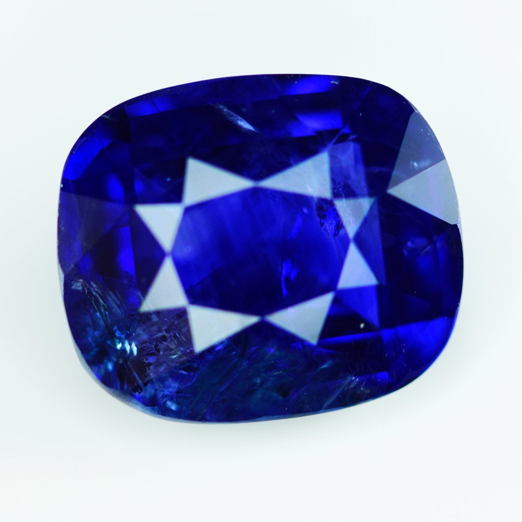 1 pcs  Blue Sapphire  - 5.40 ct - International Gemological Institute (IGI) #1.1