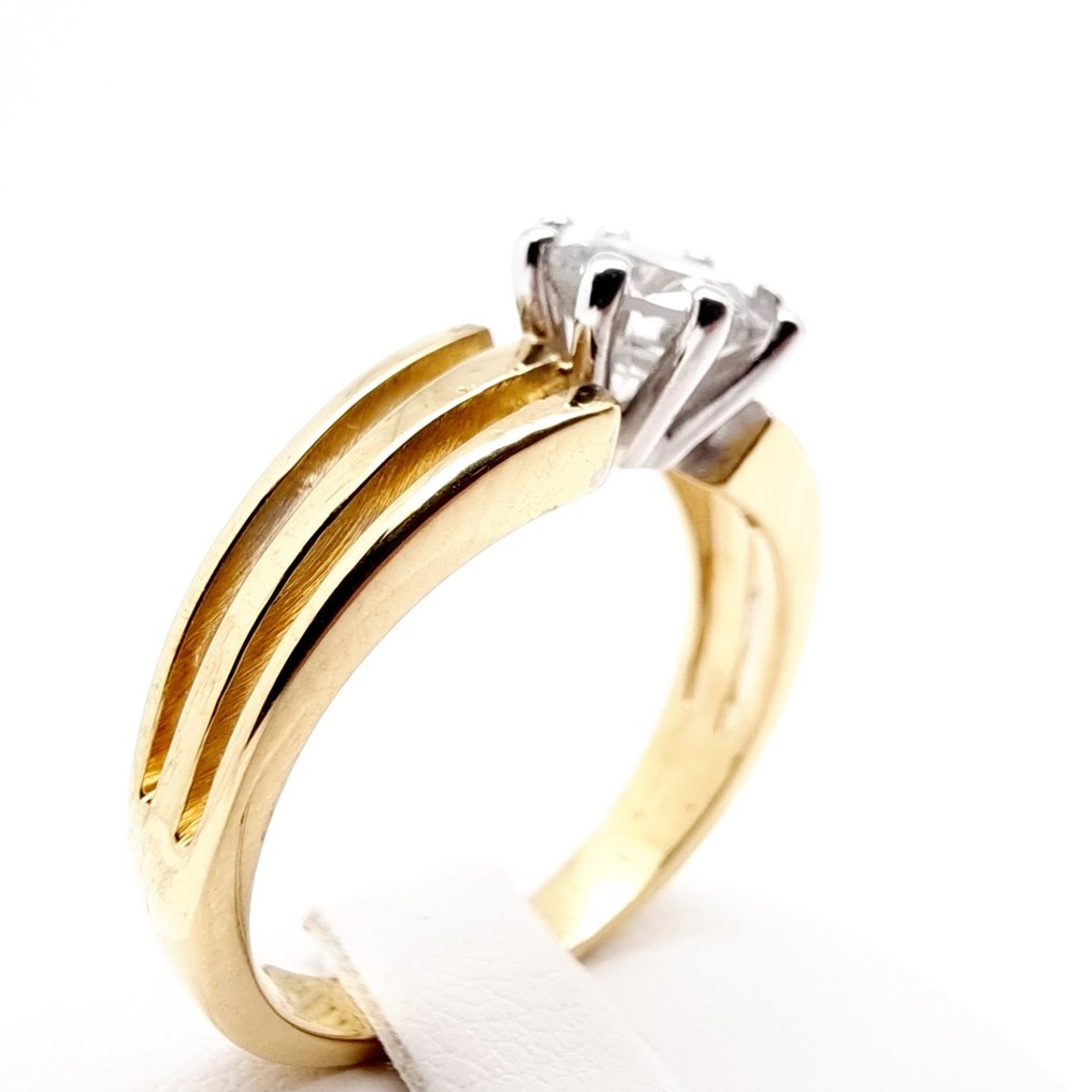Ring - 18 kt. Yellow gold -  0.90 tw. Diamond  (Natural) #1.1