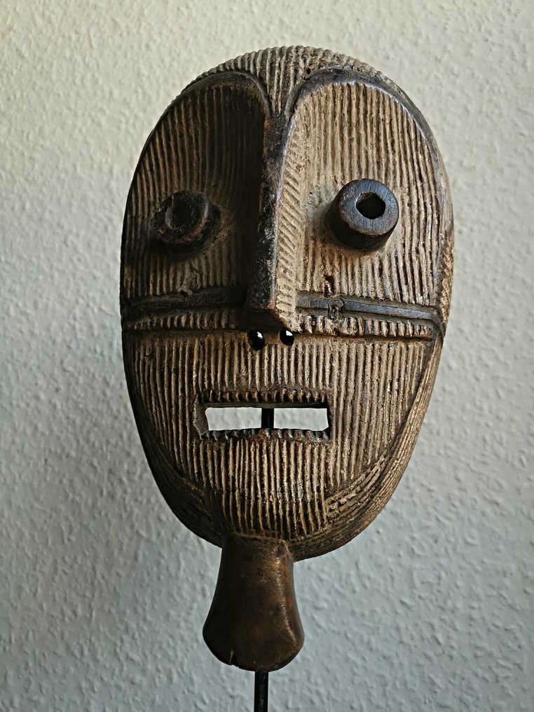 Maschera da ballo tradizionale - Metoko o Mituku - Repubblica Democratica del Congo #2.1