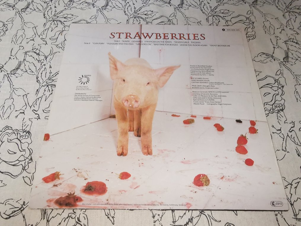 The Damned - Strawberries - Vinylskiva - 1982 #2.1