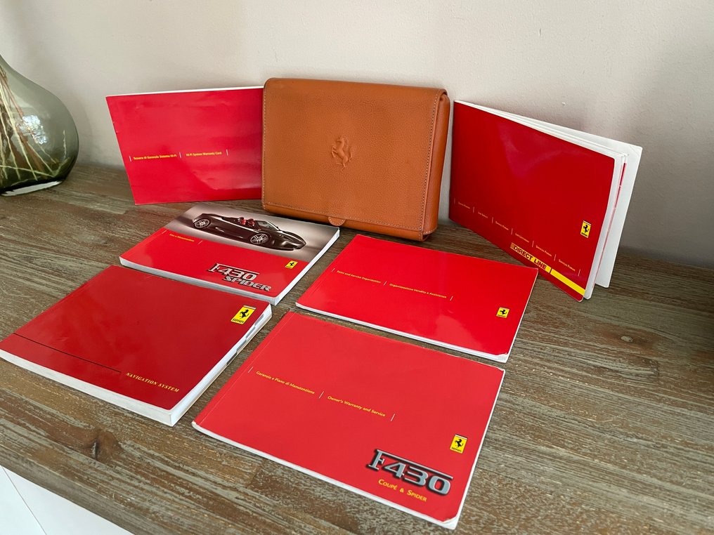 Ferrari F430 Owners Manual - Complete Set - Ferrari - F430 - 2005 #2.2