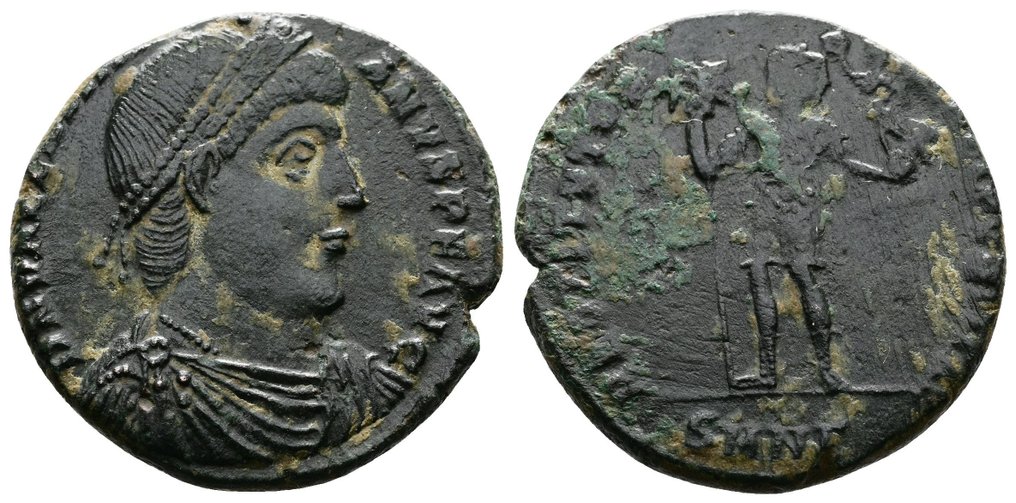 Römisches Reich. Valentinian I with a Powerful Portrait wearing Pearl Diadem. Nicomedia Mint. Double Maiorina 364-375 AD. #2.1