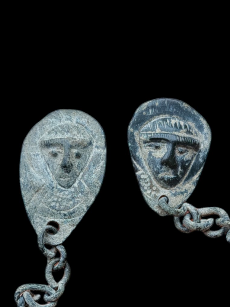 Byzantinisch Bronze – exquisite byzantinische Wandleuchte mit zwei Heiligen und Kette Schmuckapplikation #1.1