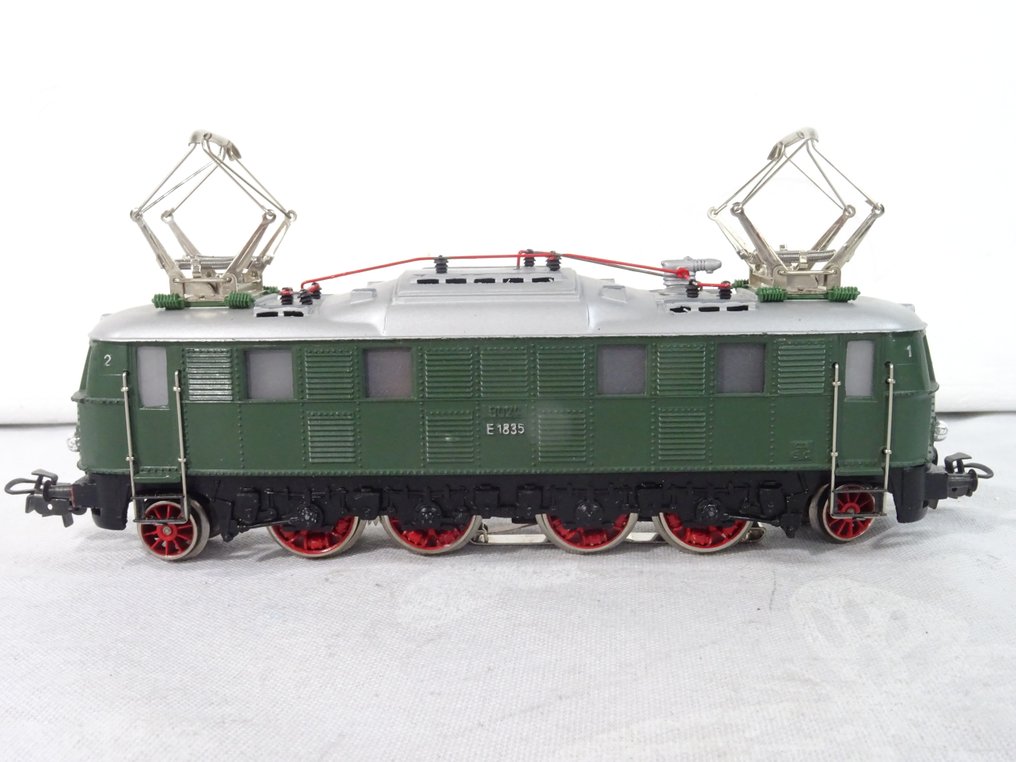 Märklin H0 - 3024.2 - Locomotora eléctrica (1) - E18 35 - DB #2.1
