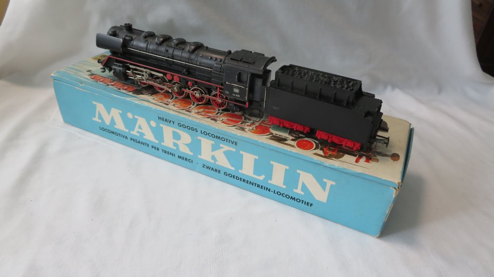 Märklin H0 - 3047.2 / -47.3 - Steam locomotive with tender (1) - BR 44 - DB #2.1