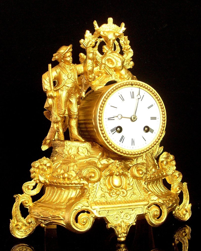 Bordsur - 19th Century - France "Allegory of the Hunt" Rare Table or mantel clock with 3 Signatures: -  Antik guld metall - 1850-1900 #2.1
