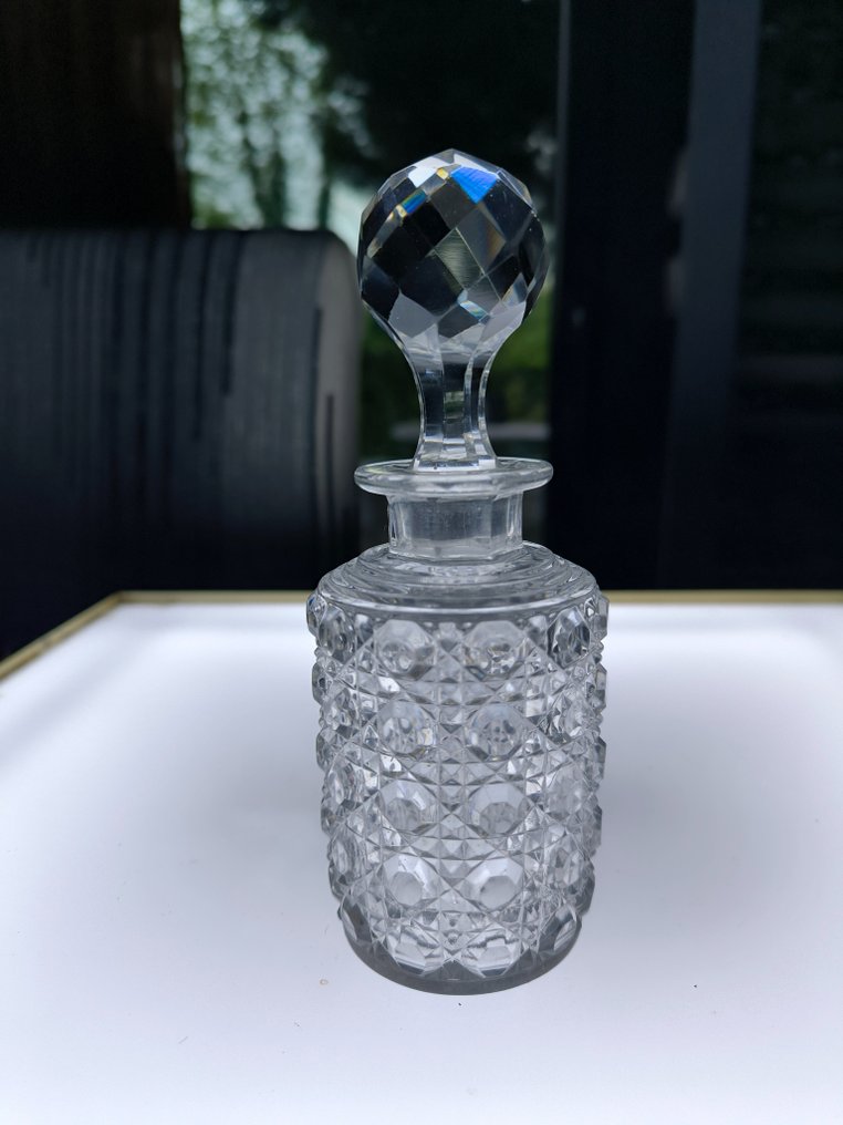 Baccarat - Parfümös üveg - Gyémántok és drágakövek - Kristály #1.1