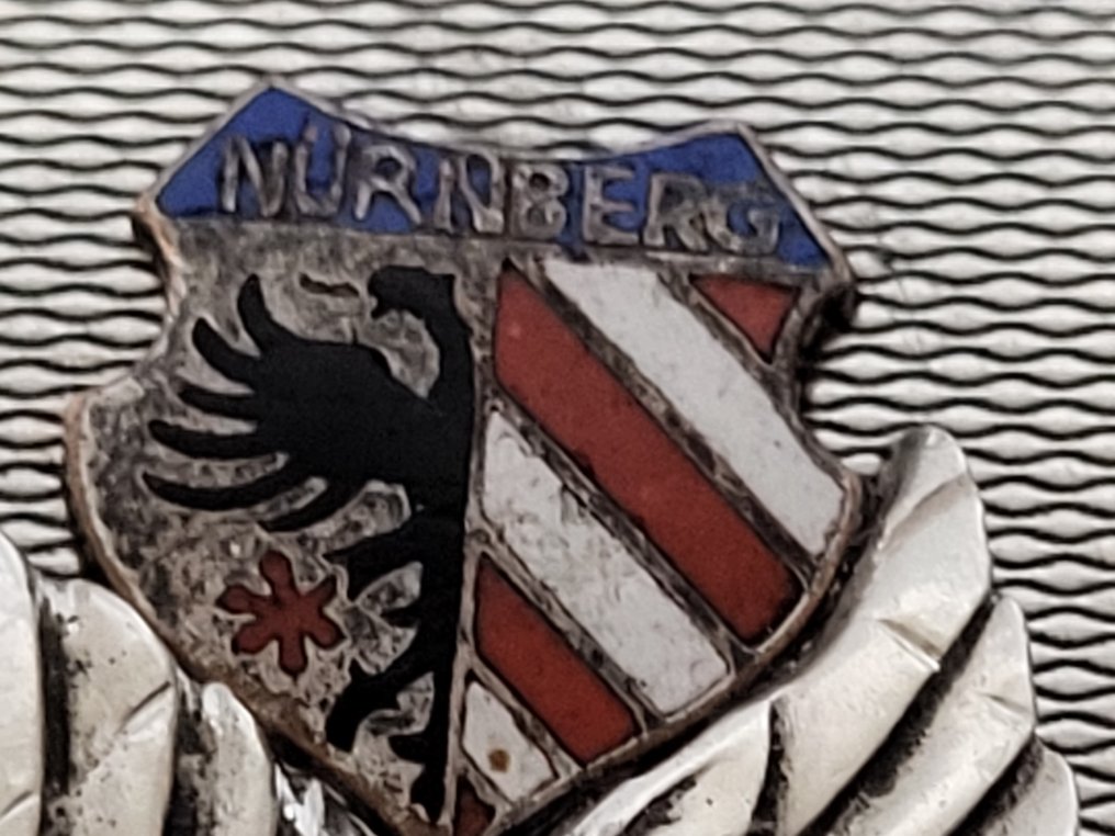 Savukekotelo - 835 hopea - emali 1930-luku - Nürnbergin vaakuna - kotka #3.1