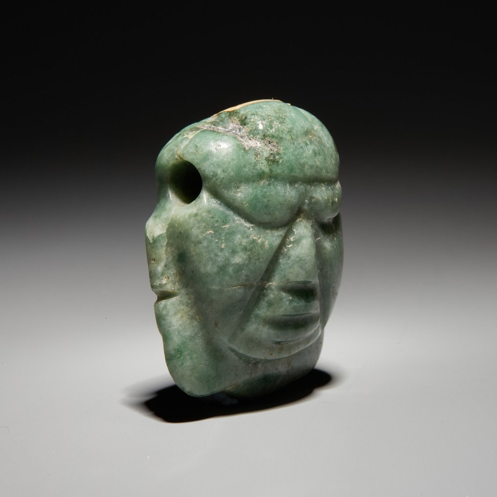maya Jade Pendentif anthropomorphe. 300 - 500 apr. J.-C. 4,5 cm. Licence d'exportation espagnole. #1.0