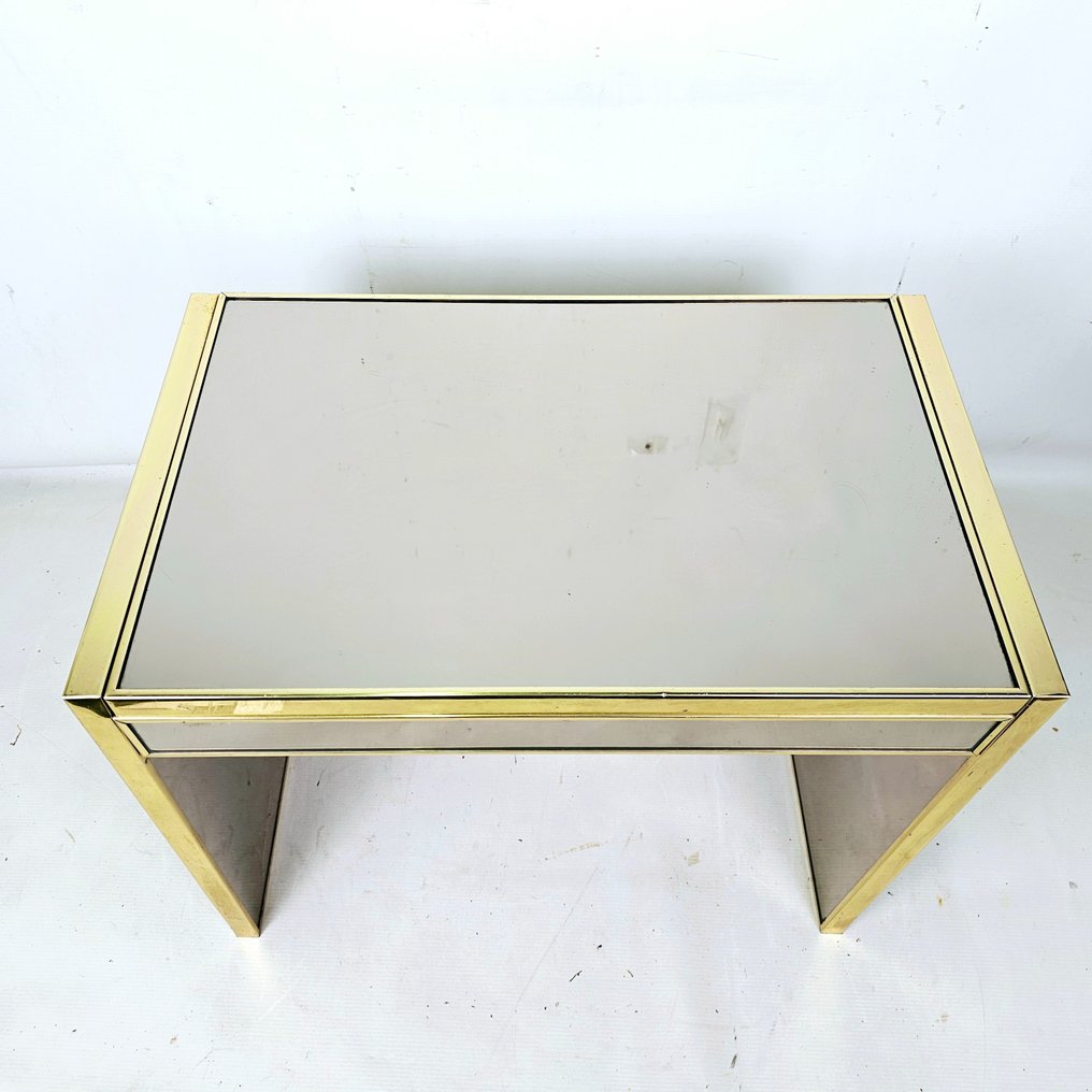 Elegant gilded mirror glass side table Approx. 1970 - Tavolino di servizio - Ferro, Legno, Placcato oro, Tessuto, Vetro #1.1