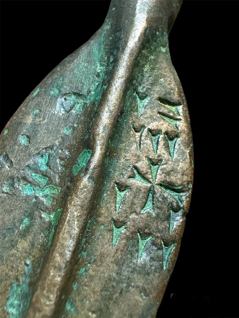 Mesopotamien Bronze Arrowhead, med kileskrift. Meget sjælden - 80 mm  (Ingen mindstepris) #1.1