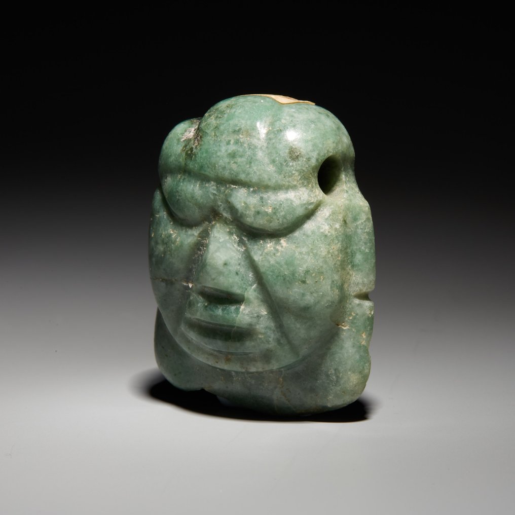 maya Jade Pendentif anthropomorphe. 300 - 500 apr. J.-C. 4,5 cm. Licence d'exportation espagnole. #2.1