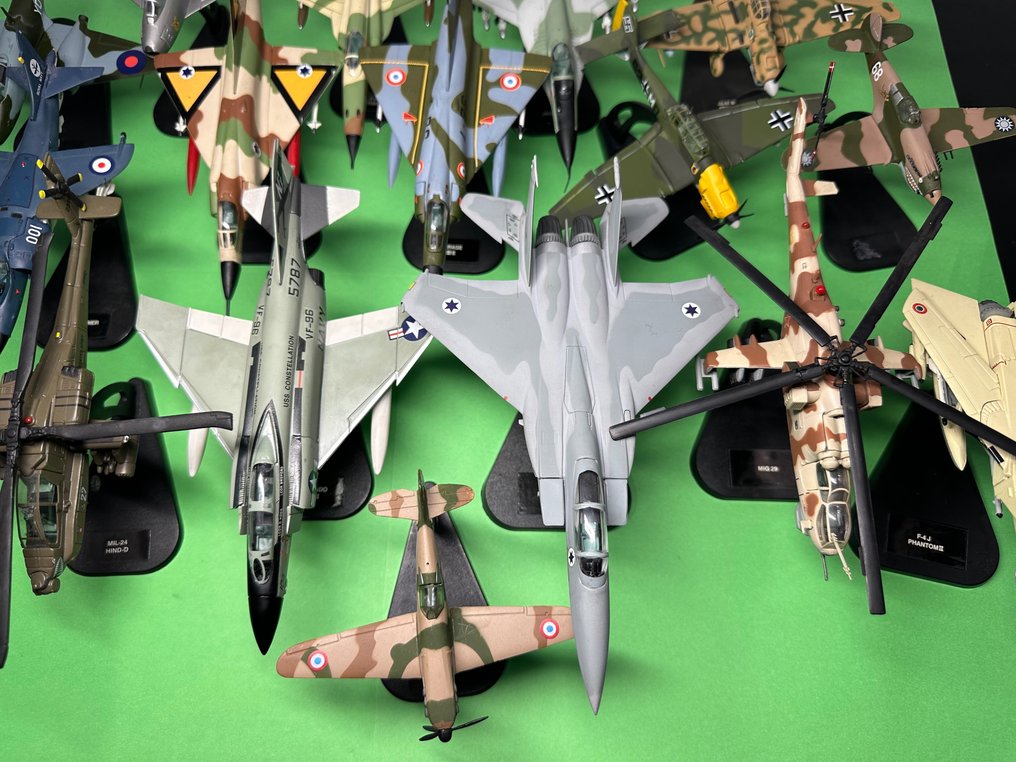1:100, 1:45, 1:50 - Miniatura de avião  (16) -16 modellini aereo Militare #2.2