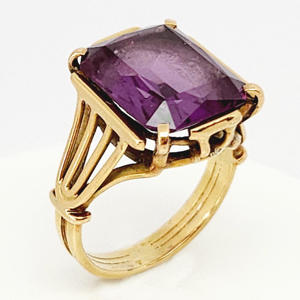 Ring - 18 kt Gelbgold -  7.00ct. tw. Spinell #1.1