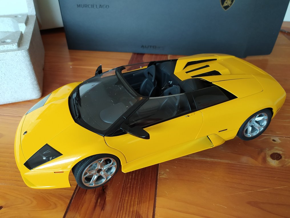 Autoart 1:12 - 模型汽车 - Lamborghini Murcielago Roadster de 2004 - 限量系列编号885 #1.1