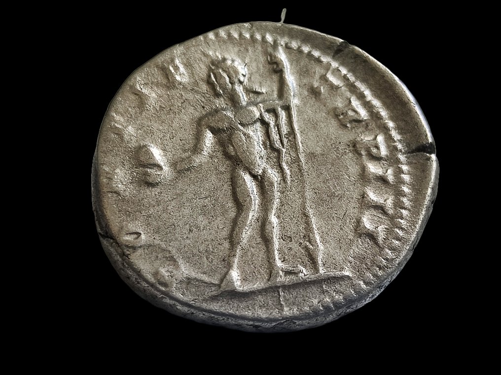Romerska riket. Caracalla (AD 198-217). Denarius Rome - Sol #2.1