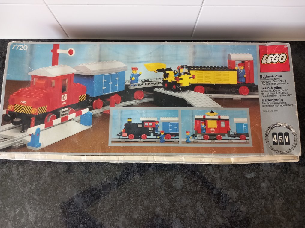 Lego - 7720 - Batterij goederentrein 4.5 Volt met bulldozer  en laadheuvel - 1970-1980 - Dania #1.1