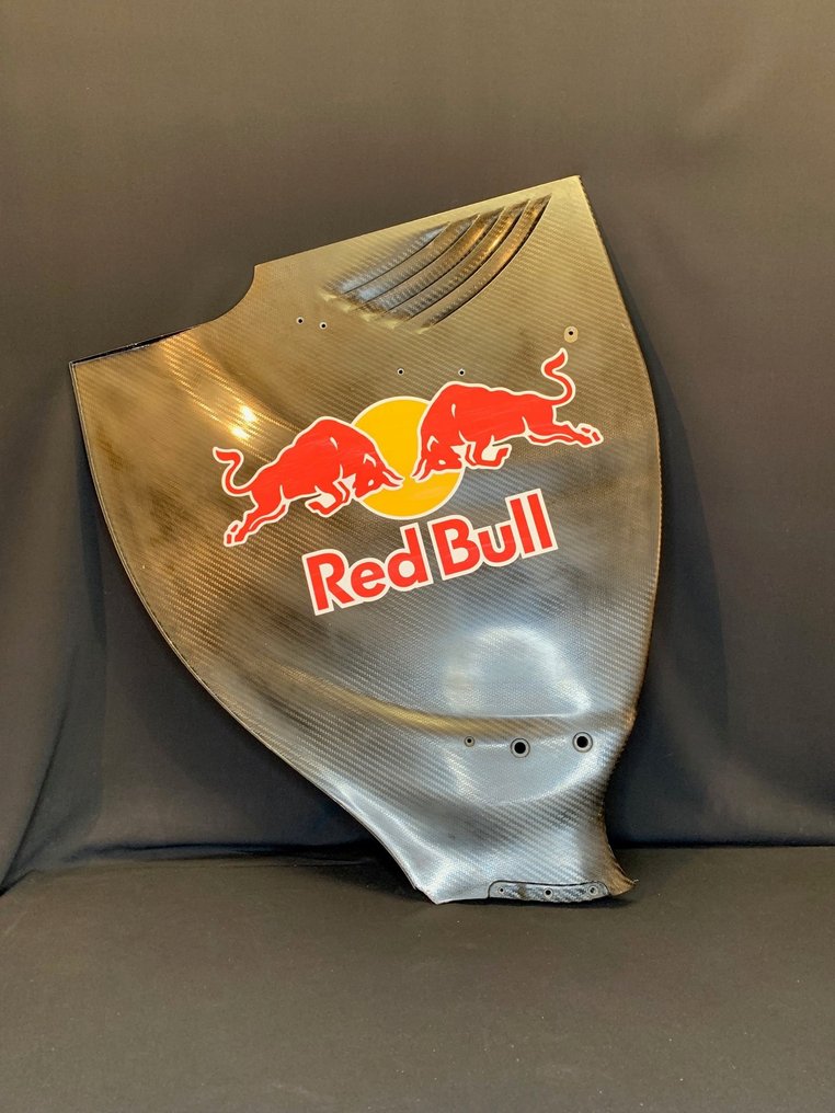Red Bull Racing - Sebastian Vettel and Mark Webber - 2010 - Rear wing end plate  #1.2