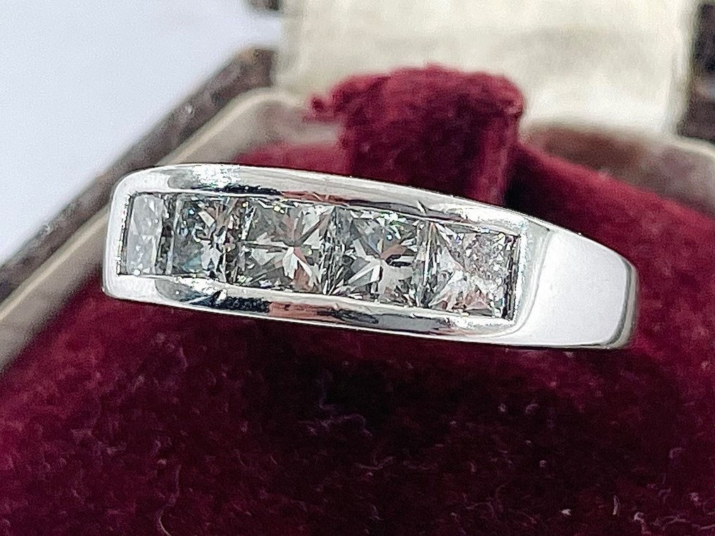 Inel Platină Diamant  (Natural) #2.2