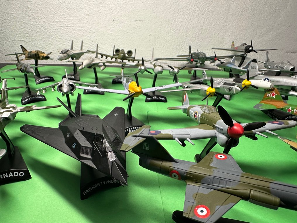1:50 - Αεροπλάνο μοντελισμού  (25) - 25x modellini aereo militare #3.2