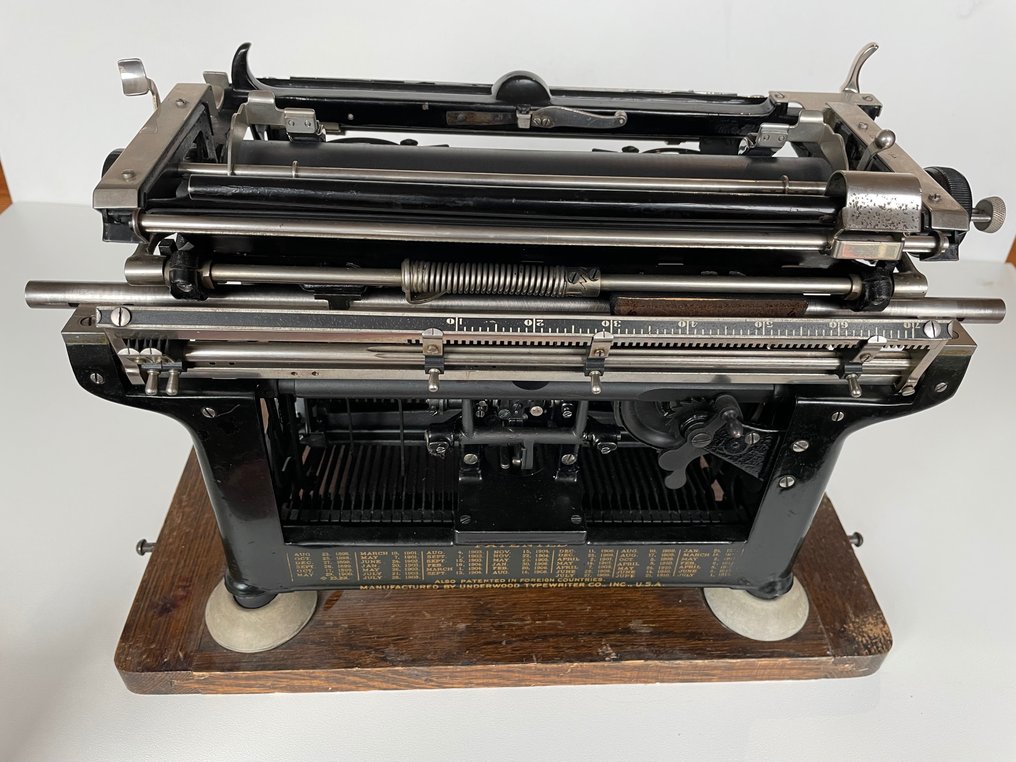 Underwood (Made in USA) - Typewriter - 1950-1960 #2.1