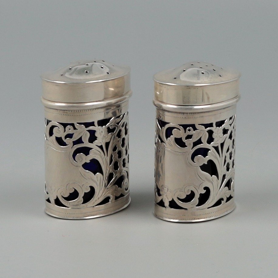 George Nathan & Ridley Hayes, NO RESERVE - Salt and pepper shakers (2) - .925 silver #1.2