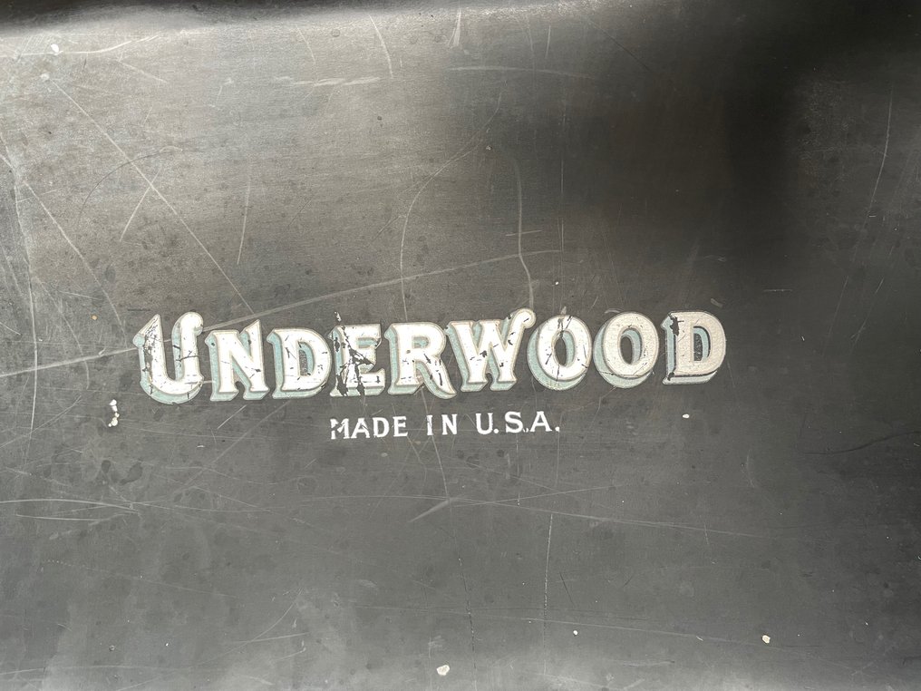 Underwood (Made in USA) - Typewriter - 1950-1960 #3.3