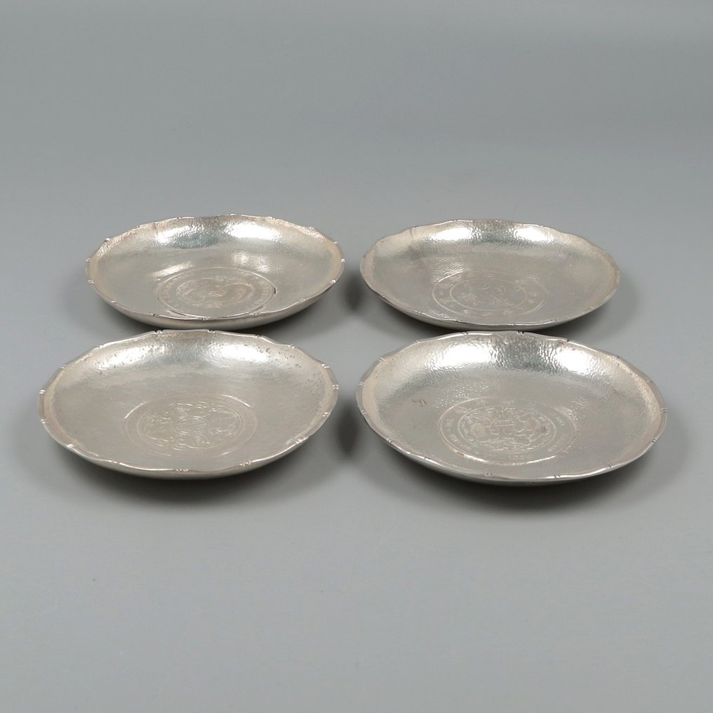 China ca. 1910-20 *NO RESERVE* - Muntschaaltjes - Platte (4) - .900 sølv #1.2