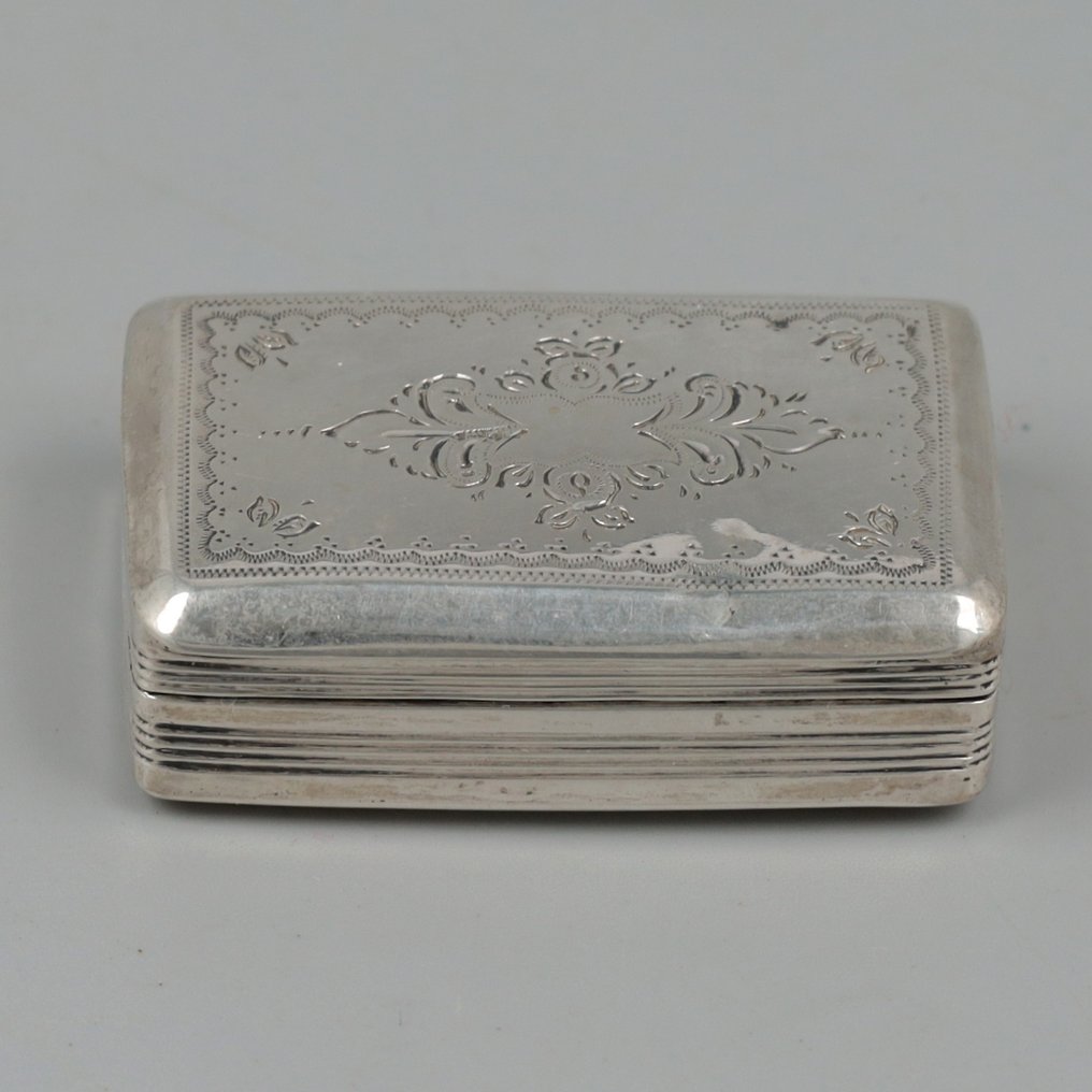 J.D. Wendels ca. 1885 *NO RESERVE* - Vinaigrette - Box - .833 silver #2.1