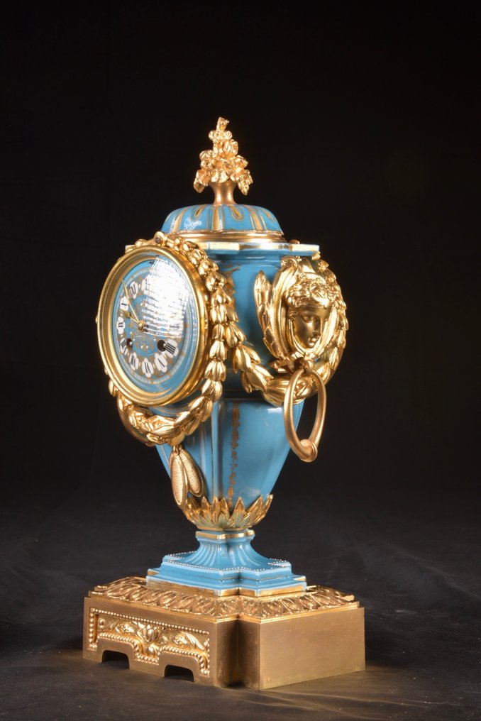 Óra és garnitúra szett  (3) -   - Sevre porcelán - 1850-1900 #3.1