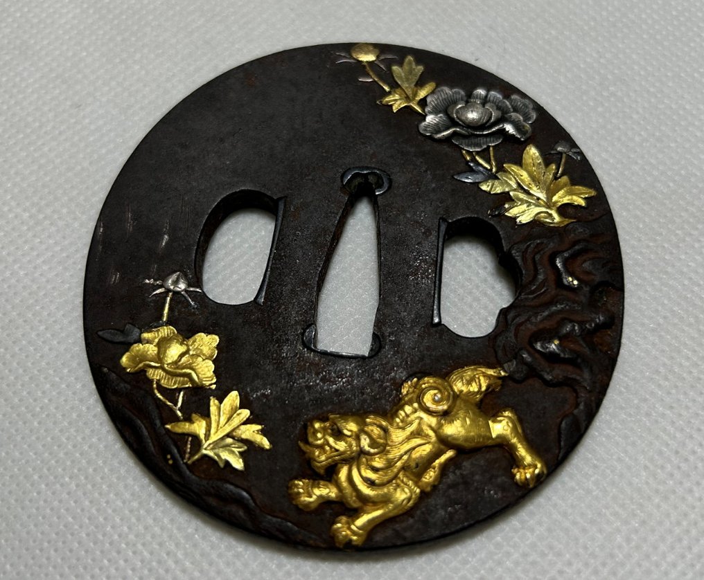 Antyczna żelazna Tsuba ze złotem i srebrem - Srebro, Żelazo (odlew/kute), Złoto - Japonia - Edo Period (1600-1868) #2.1
