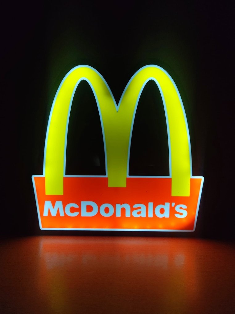 Upplyst skylt - McDonalds - Plast #1.1